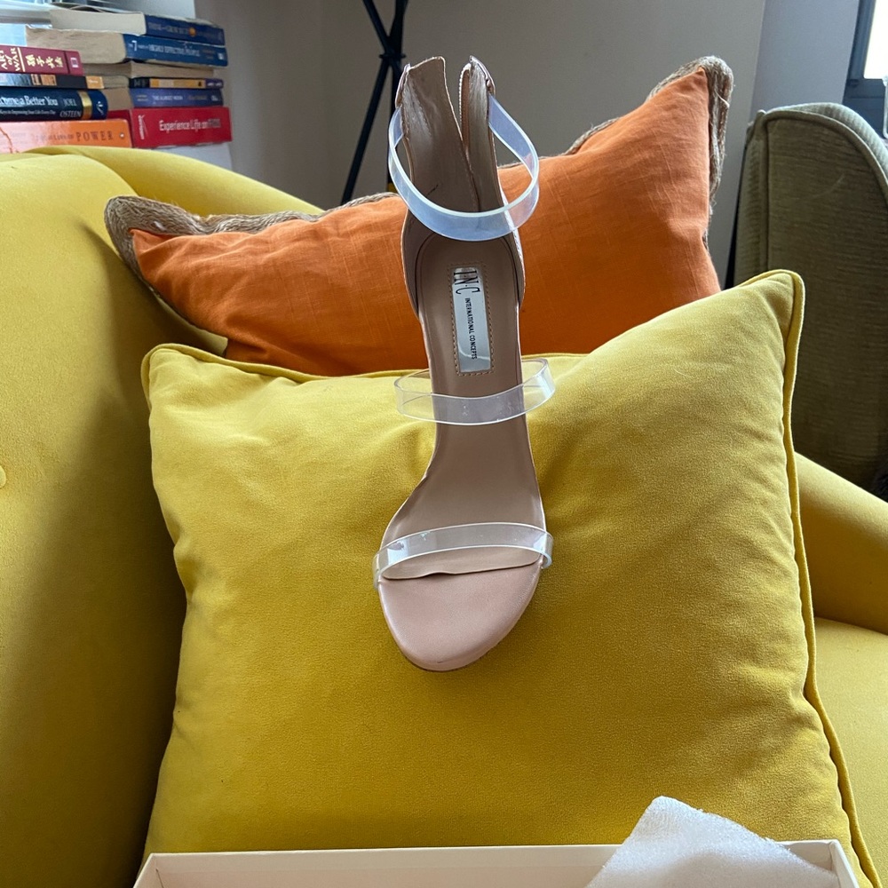 Shoes - Picture 2 of 4